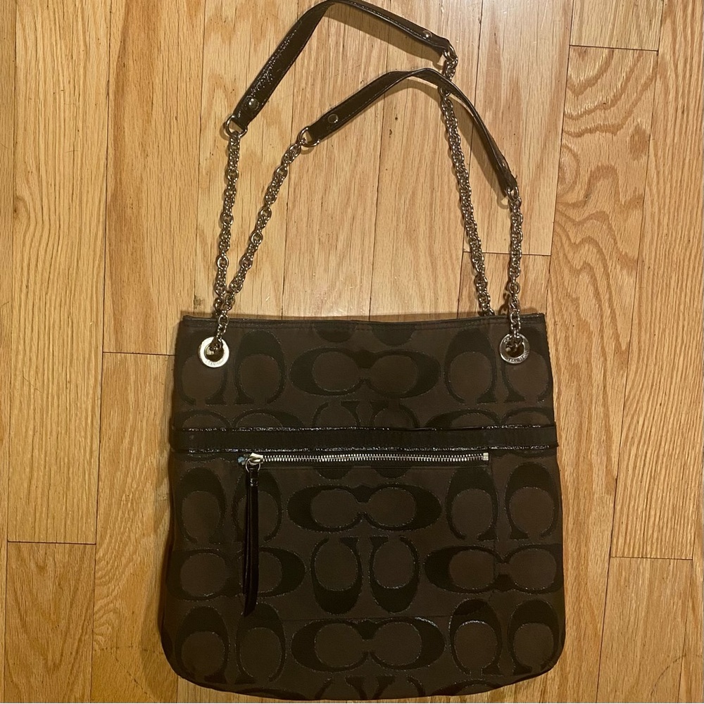Black Tote w/ Chain Strap - Coach